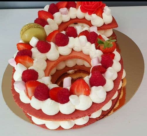 Number Cake Fraise élégante 