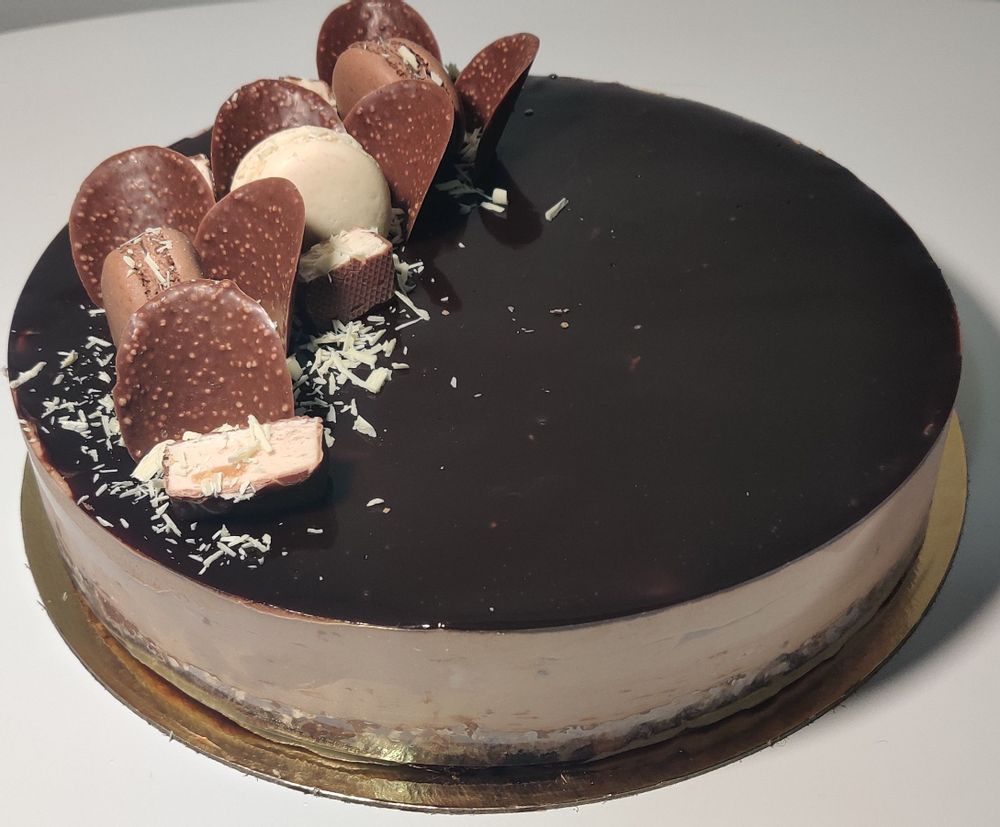 Entremets Choco Feuilletine, création pâtissière artisanale